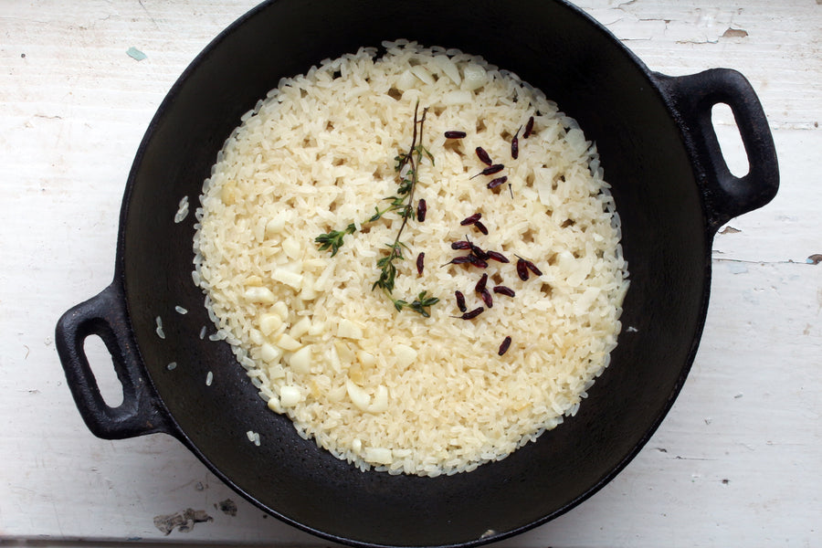 WHITE RICE PILAF WITH ALMONDS